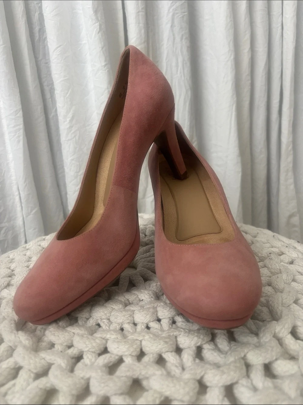 Naturalizer Pink Suede Mid Heel Pumps